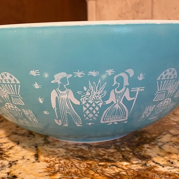Vintage PYREX #444 4 qt Amish Butterprint Princess Turquoise Mixing Bowl